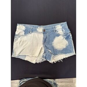 Adam Levine Bleach Wash Denim Cutoff Short Women's Size 9 Raw Hem Distressed Y2K
